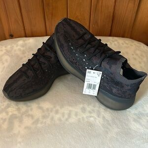 Yeezy Boost 380 Size 10.5 SKU FZ1270 Onyx